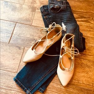 CityClassified Flats in Women